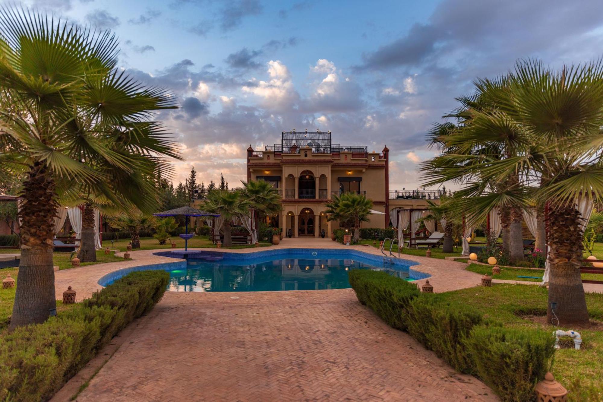 Villa Pension Complete Marrakech มาร์ราเกช ภายนอก รูปภาพ